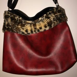 Cross shoulder bag,roomy and every day wear